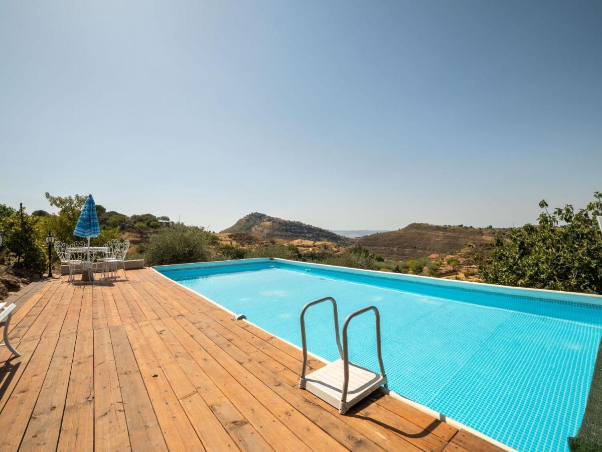 Belvilla By Oyo Modern Villa In Nissoria With Pool Exterior photo